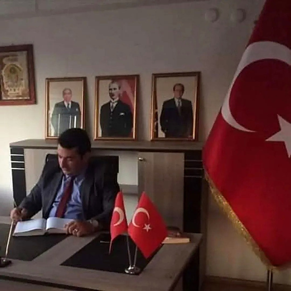 Genel Başkan Okan Ertorun Çalışma Masasında